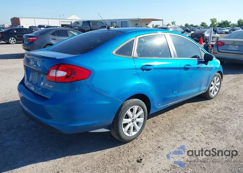 2013 Ford Fiesta Se z USA, uszkodzony, nr VIN 3FADP4BJ1DM225126